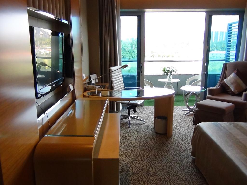 Glarun Jinling Hotel Nanking Buitenkant foto