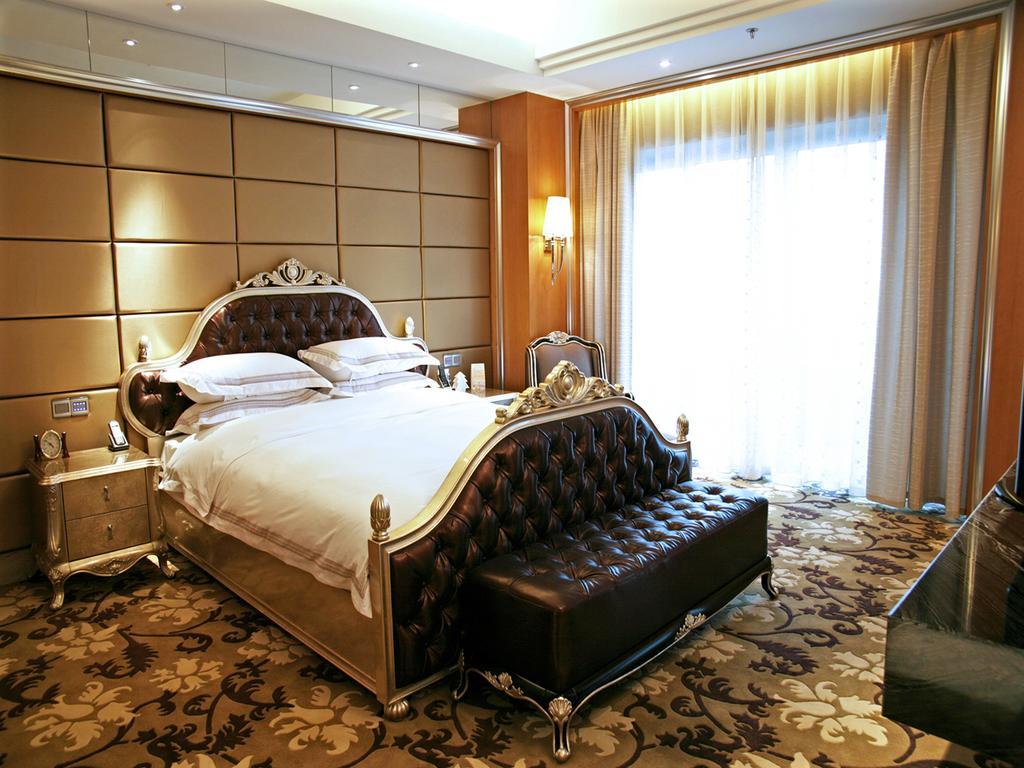 Glarun Jinling Hotel Nanking Buitenkant foto
