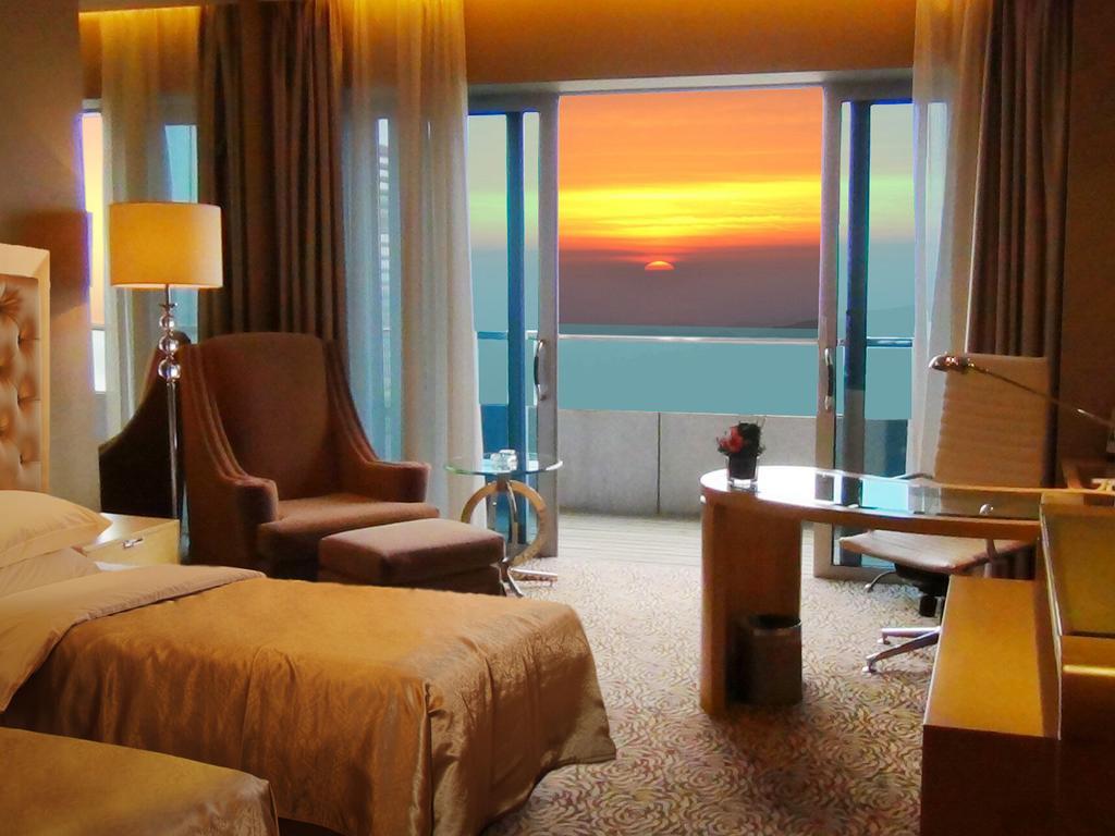Glarun Jinling Hotel Nanking Buitenkant foto
