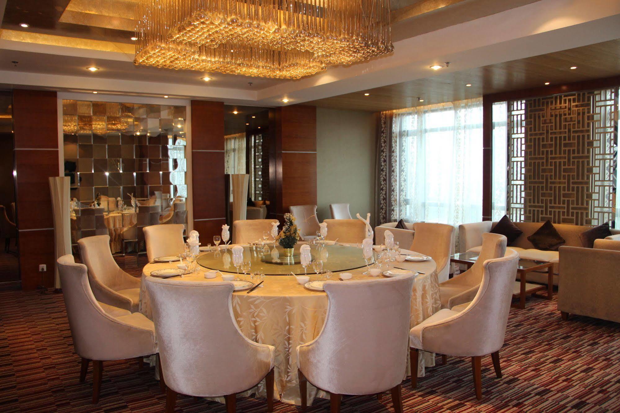 Glarun Jinling Hotel Nanking Buitenkant foto