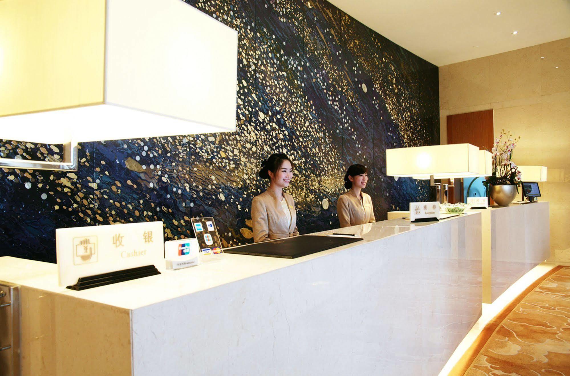 Glarun Jinling Hotel Nanking Buitenkant foto